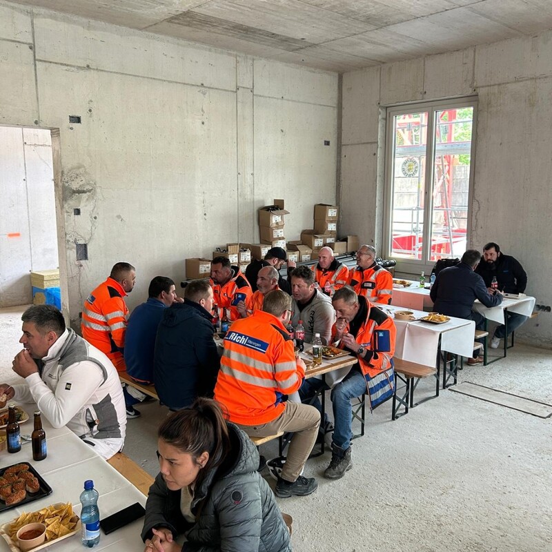 Handwerker-Zmittag am Kesslerplatz in Schlieren