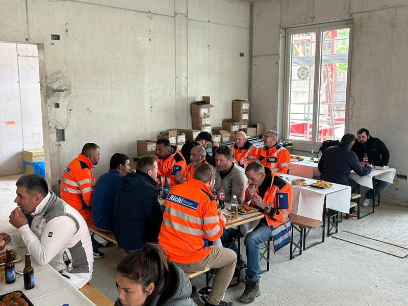 Handwerker-Zmittag am Kesslerplatz in Schlieren