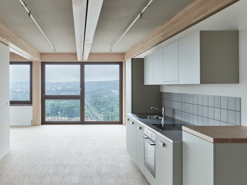Imposantes Hochhaus aus Schweizer Holz
