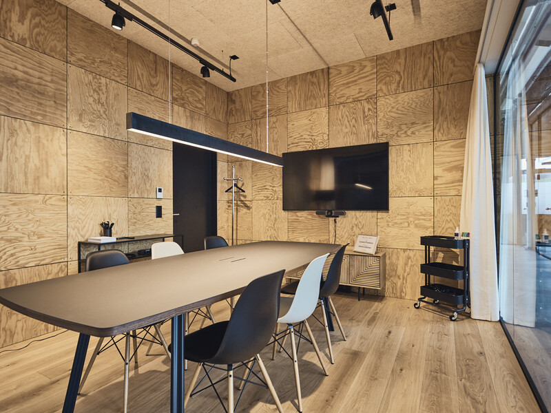 Westhive, diverse Standorte